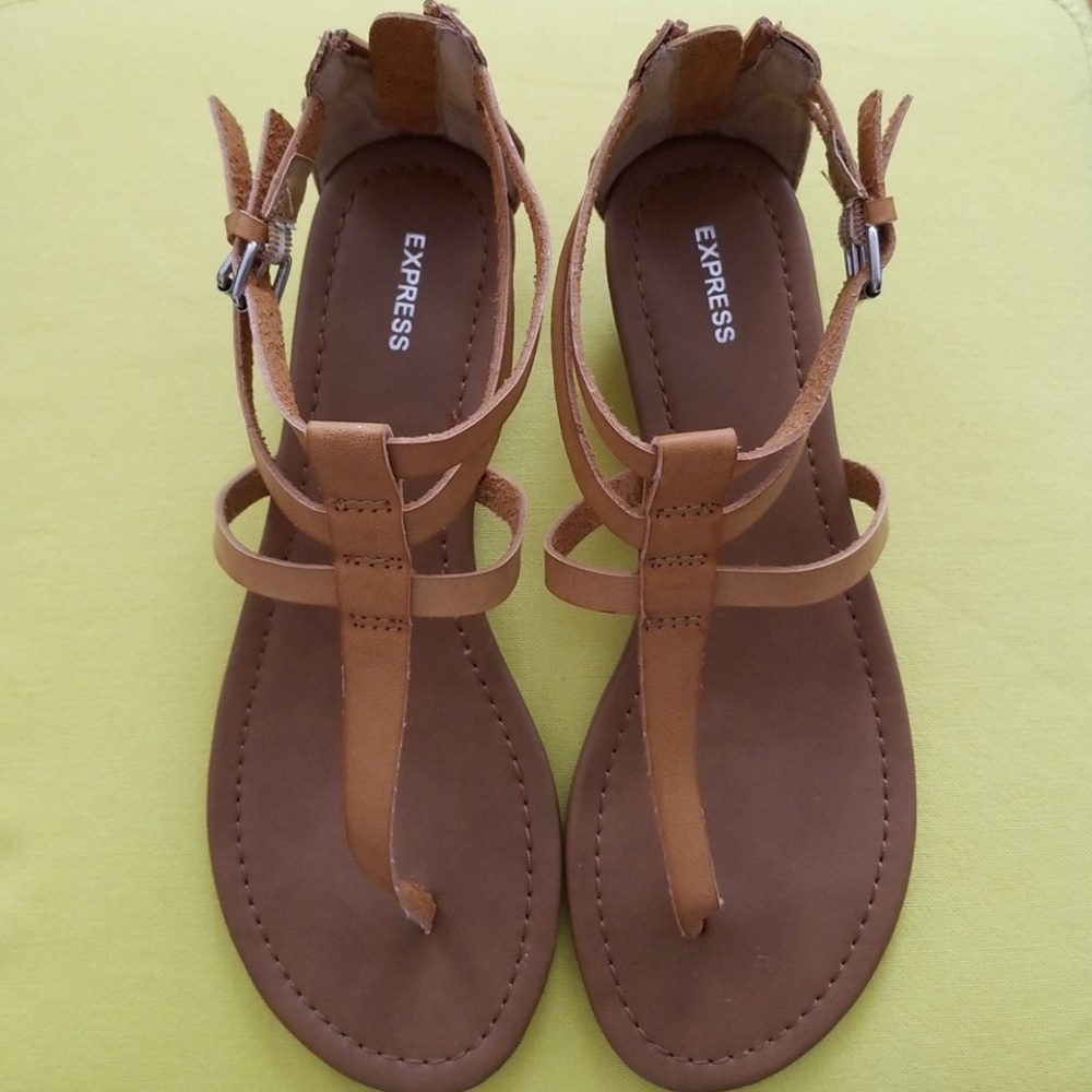 Express t-strap sandal